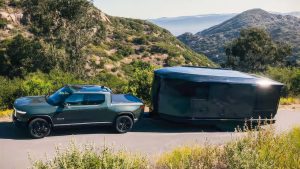This Trailer Drives Itself Into The Campsite